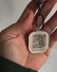 Instaklíčenka s logem a QR kódem
