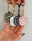 Instaklíčenka z plexiskla (načtení www odkazu přiložením k telefonu)